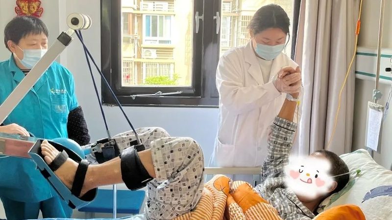 医院陪护床：揭秘其背后的科学设计与安全标准