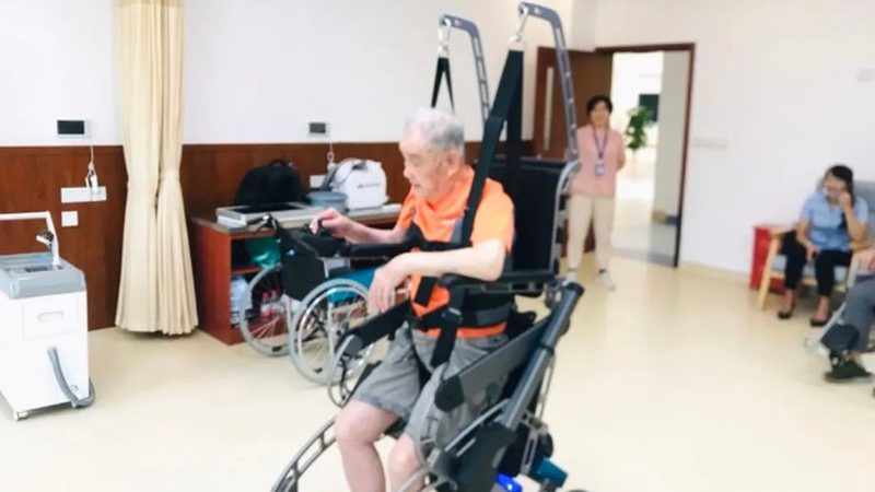 老人智能手环型号参数对比